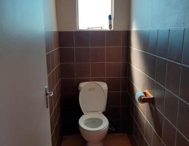 8-Bed Mixed Dormitory Room