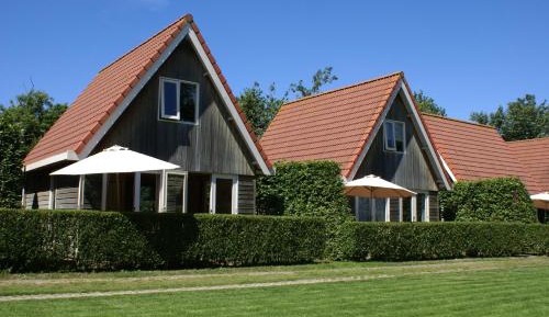 Bungalow (6 Adults)
