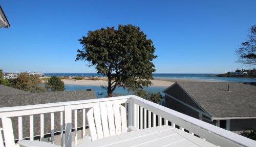 King Suite with Ocean View - Suites Building
