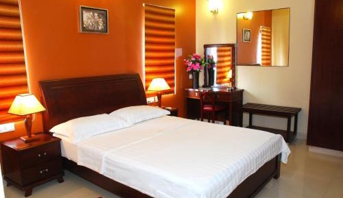 Deluxe Double or Twin Room with City View