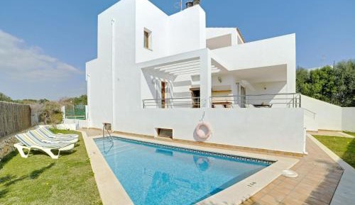 Villa with Garden View