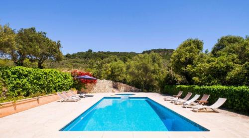 Villa with Garden View