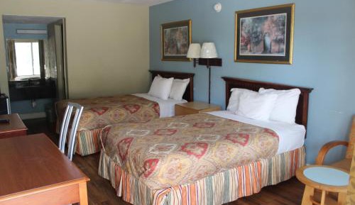  2 DOUBLE BEDS SMOKING