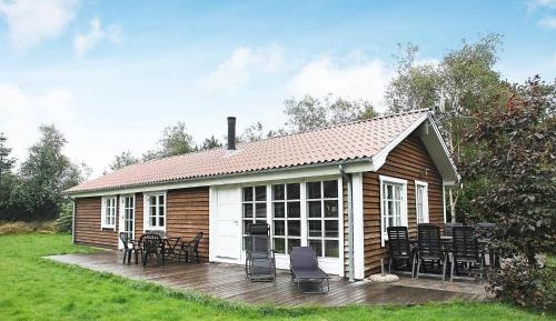 Three-Bedroom Holiday Home 