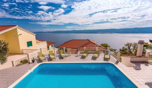 Villa with Sea View