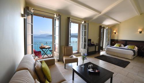 Deluxe Suite with Sea View