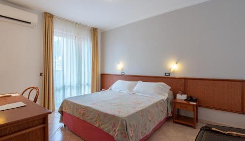 Standard Double or Twin Room with Garden View