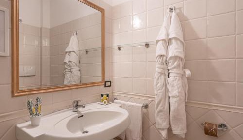 Superior Double or Twin Room with Garden View