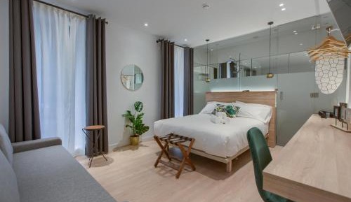 Business Deluxe Room