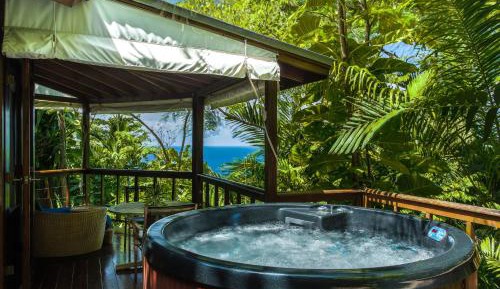 Cottage with Hot Tub