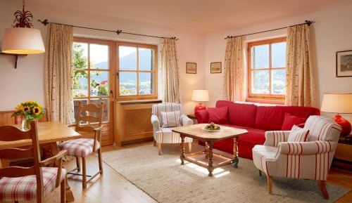 Premium Apartment - Family with Two-Bedrooms and Balcony