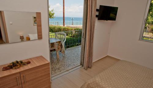 Deluxe Sea Front Two-Bedroom Apartment - Ground Floor