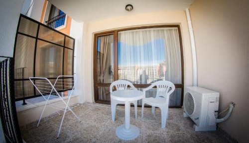 Studio with Balcony
