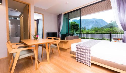 Junior Suite with Mountain View
