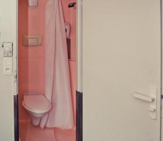 Triple Room (1 Double Bed + 1 Single Bed)