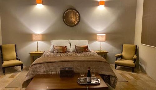 Deluxe King Suite