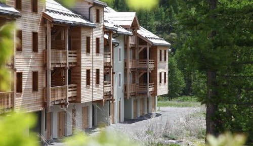 One-Bedroom Apartment (6 Adults)