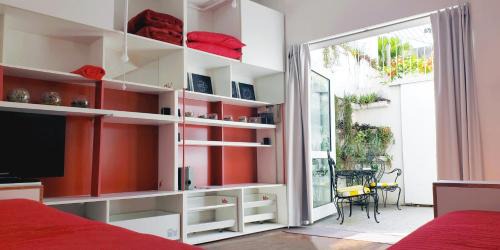 Apartment with Garden View