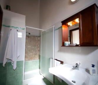 Comfort Triple Room with Shower