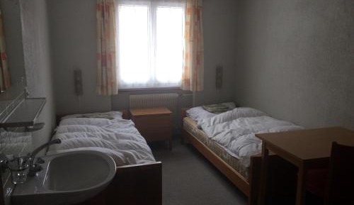 Standard Twin Room with Shared Bathroom