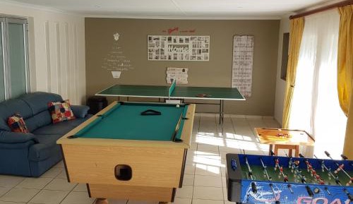 Family Room with Garden View