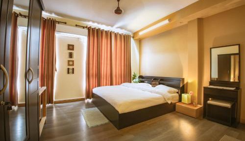 Apartment with Balcony