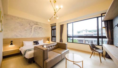 Deluxe Apartment