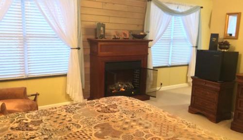 Queen Room with Garden View