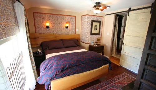 Queen Room with Pool View