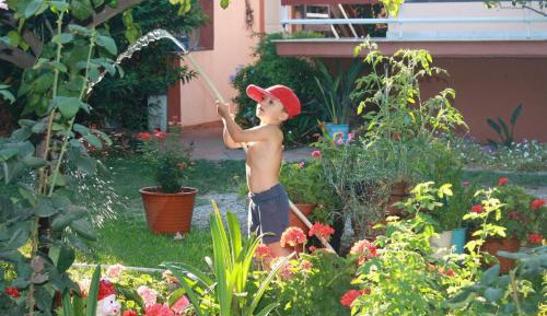 Family Apartment (3 Adults + 2 Children)