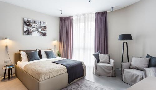 Senior Studio Apartment 