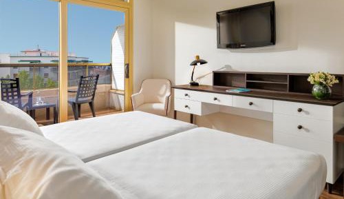 Superior Twin Room (2 adults)