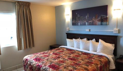 Deluxe King Room - Smoking