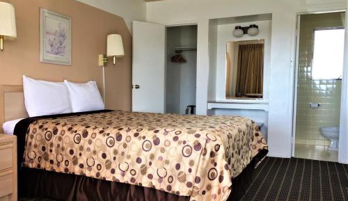 Queen Room