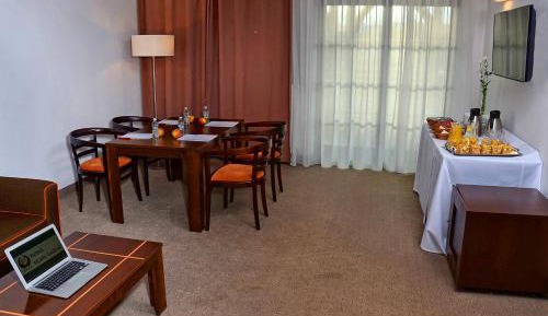 VIP Suite with Lake View