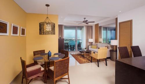 One-Bedroom Residence with Bay View