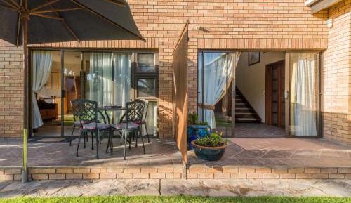 Apartment with Garden