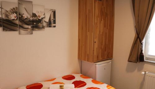 Single Room with Shared Bathroom