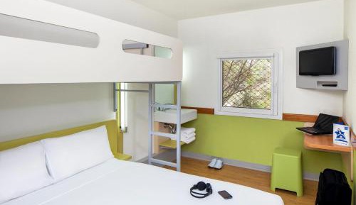 Queen Room with Bunk Bed