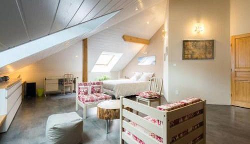 Family Room with Mountain View