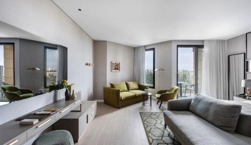 Grand Premium Room with Old City View 