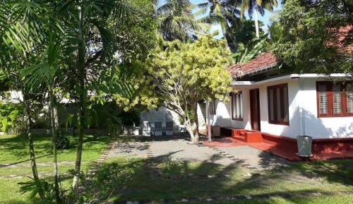 Villa with Garden View