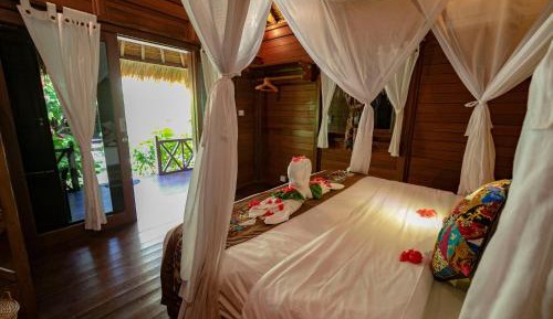 Deluxe Bungalow with Garden View
