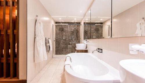 Suite with City View