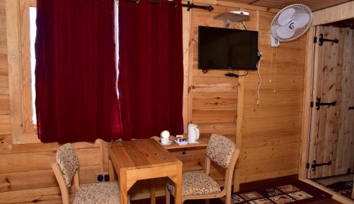 Suite with Mountain View