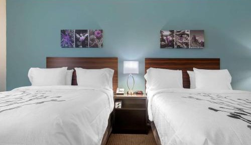 Queen Room with Two Queen Beds - Non-Smoking