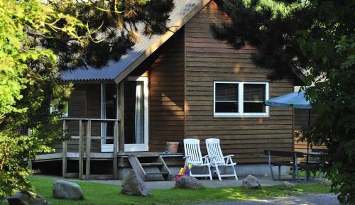 Cottage (8 Adults)