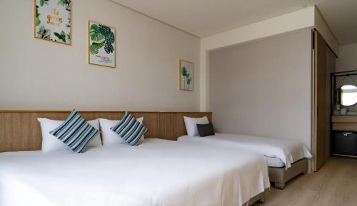 Deluxe Triple Room