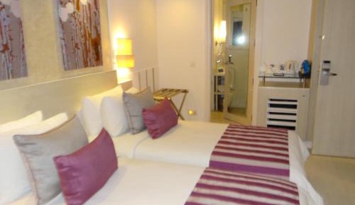 Superior Room - 1 Twin Bed 220Sqft