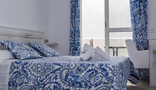 Deluxe Double Room with Balcony and Sea View